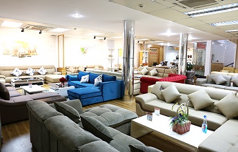 Màu sắc và nội thất